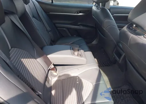 2019 Toyota Camry Le/Xle z USA, uszkodzony, nr VIN 4T1B11HK5KU849355